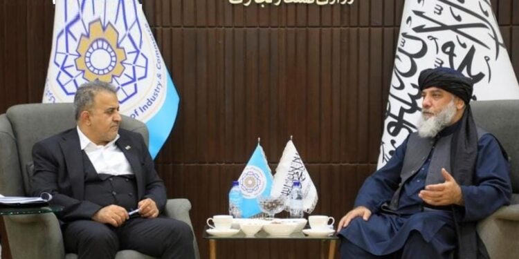 عزیزي؛ د ایران د نفتو وزارت د سوداګریزو چارو له مرستیال سره کتلي