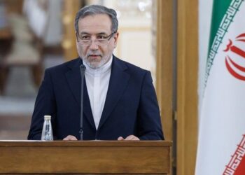 عراقچي: امریکا سره ډیپلوماۍ او جګړې دواړو ته چمتو یو