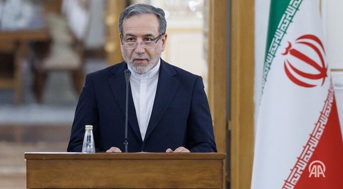 عراقچي: امریکا سره ډیپلوماۍ او جګړې دواړو ته چمتو یو