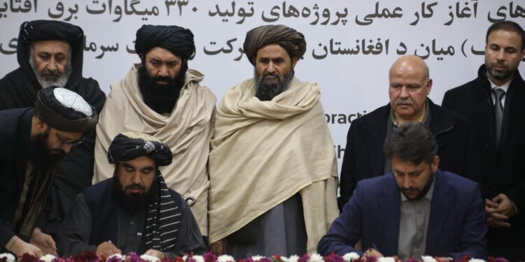 په هېواد کې د ۸۴۵ میګاواټه برېښنا تولید پروژو تړونونه لاسلیک شول