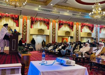 هېواد کې د ولسوالیو په کچه د ۱۰۰ روغتیايي مرکزونو د جوړولو چارې پيلیږي