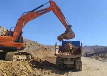 روزګان؛ د ۶۰۰ میلیونه افغانیو په لګښت د سړک رغولو چارې پیل شوې