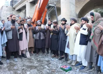 ننګرهار؛ تورخم او اچین ولسوالۍ کې د ۲ پلونو د بیارغولو چارې پیل شوې