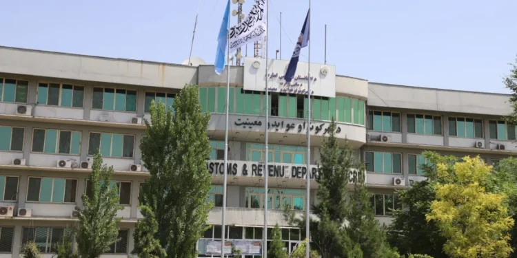 د آقینې ګمرک کې د یوه هنګر جوړولو چارې پیل شوې دي