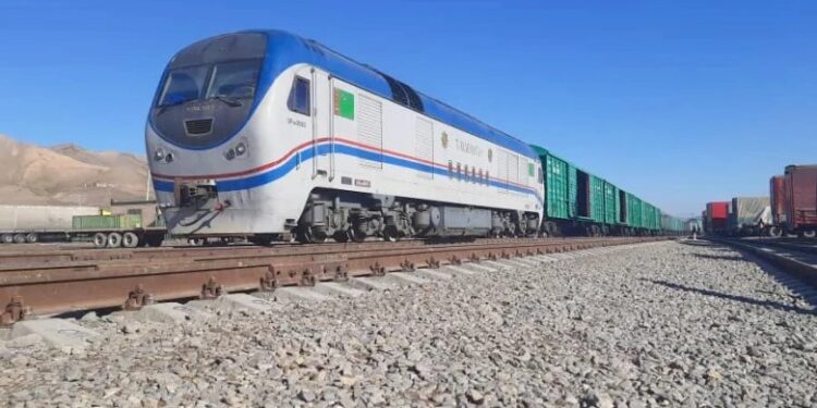 ټولګټو وزارت: تېره میاشت د اوسپنې پټلۍ له لارې ۷۲۶ زره ټنه انتقالات شوي