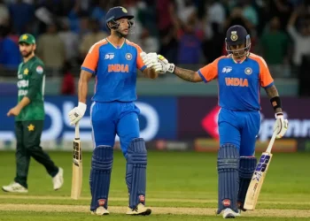 کرک؛ د هند او پاکستان نننۍ لوبې ته خلک بې صبرانه شېبې شماري