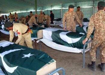 راپورونه: د روژې په لومړۍ اونۍ کې تر ۲۰ ډېر پاکستاني سرتېري وژل شوي