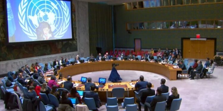 امنیت شورا افغانستان کې د یوناما د ماموریت غځیدو پریکړه کوي