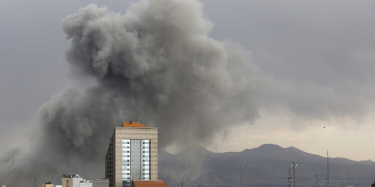 د امريکا، اسرائيل او ايران تر منځ جګړه ممکن د جاپان اقتصادي پرمختګ نژدې په ټپه ودروي