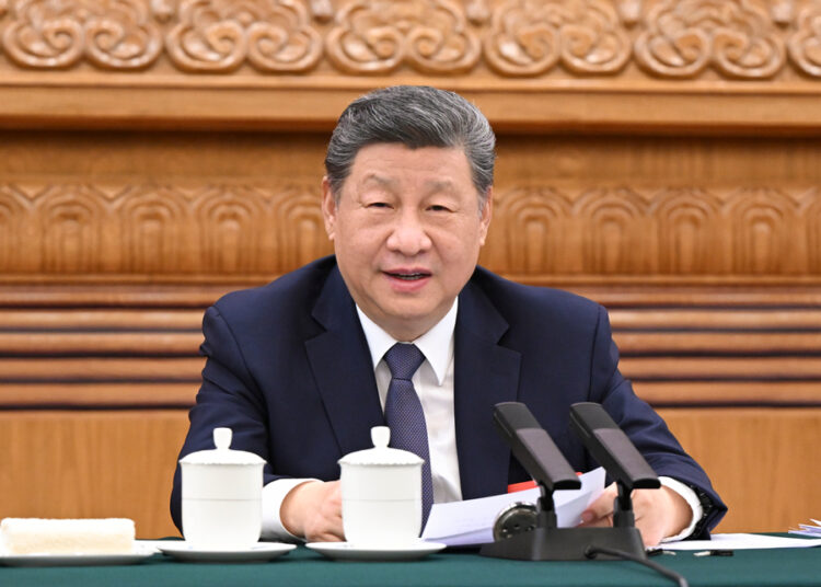 شي جين پينګ د جيانګ سو ولايتي پلاوي په بحثونو کې ګډون وکړ