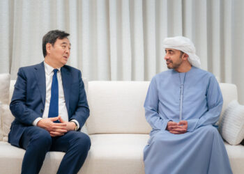 د منځني ختيځ لپاره د چين ځانګړي استازي د عربي متحده امارات له مرستيال صدراعظم او خارجه وزير سره ولیدل