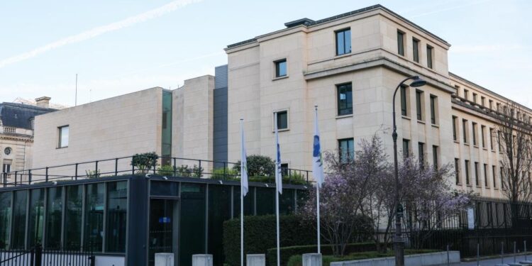 د چين او امريکا ترمنځ اقتصادي او سوداګريزې مشورې د فرانسې په پاريس کې پيل شوې