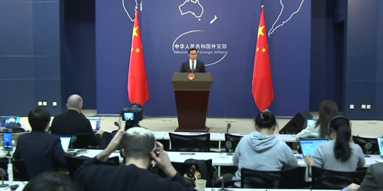 بېجینګ: له کابل او اسلام اباد څخه د چیني اتباعو، پروژو او ادارو خوندیتوب غواړو