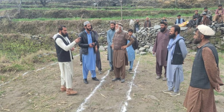 ننګرهار؛ دره نور ولسوالۍکې لسګونه زلزله ځپلو ته د کورونو جوړولو چارې پيل شوې