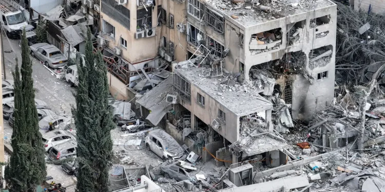 امريکا او اسرائيلو له ايران سره په جګړه کې د ښوونځي پر شاګردانو بمونه غورځولي