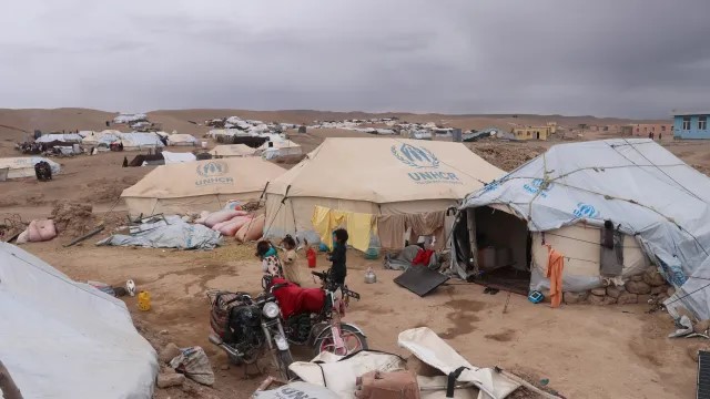 ای او ایم: د افغانستان په ختیځ کې د زلزله‌ځپلو کورنیو ملاتړ کوو