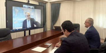 ازبک او د اروپايي ټولنې استازو د افغانستان پر وضعیت خبرې کړې دي