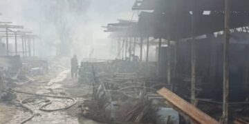 فطرت: د پاکستان د برید له کبله تورخم کې ۳۰۰ میلیونه زیان اوښتی