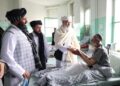 مولوي عبدالسلام حنفي له وزیر محمد اکبرخان روغتون څخه لیدنه کړې ده