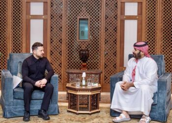 محمد بن سلمان د اوکراین له ولسمشر سره کتلي