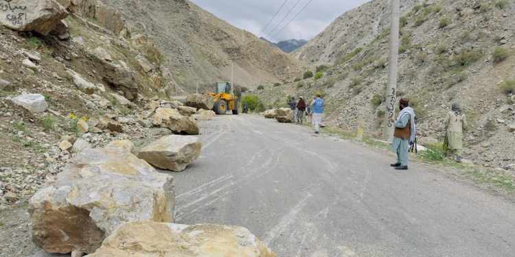 پنجشېر، تخار او سمنګان کې تړل شوې لارې بېرته پرانېستل شوې