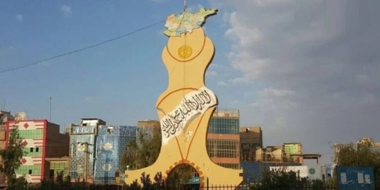 د نیمروز ځایي چارواکي: له ایران سره د سوداګرۍ بهیر عادي روان دی