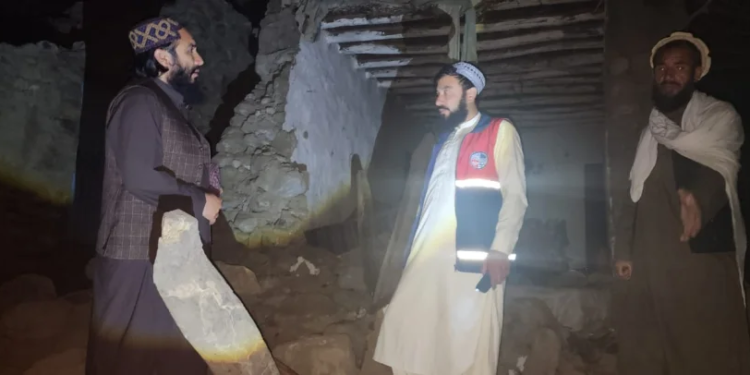 لغمان کې د چت پرېوتو له امله څلور تنه ټپیان شوي
