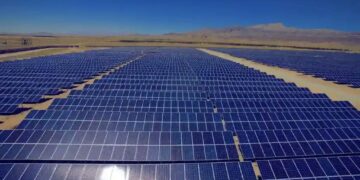 غزني کې د ۱۳۰ میګاواټه لمریزې برېښنا دستګاه جوړیږي