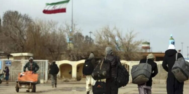 په ایران کې جګړه او د افغان کډوالو د بېرته ستنېدو اندېښنه