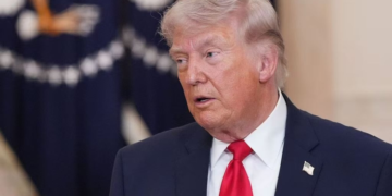 ټرامپ: له ایران او لبنان سره د هوکړو لپاره هڅې روانې دي