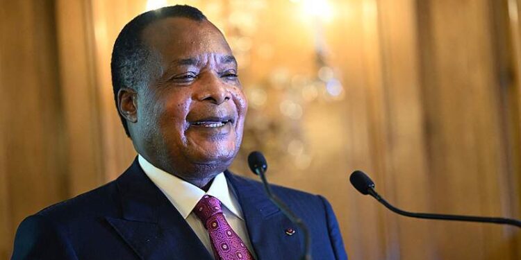 د شي جين پينګ ځانګړي استازي شاو هونګ د کانګو ولسمشر د لوړې په مراسمو کې ګډون کړی