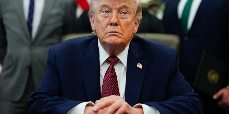 تازه نظرپوښتنه: د ټرمپ د تایید کچه تر ټولو ټیټې کچې ته راښکته شوې