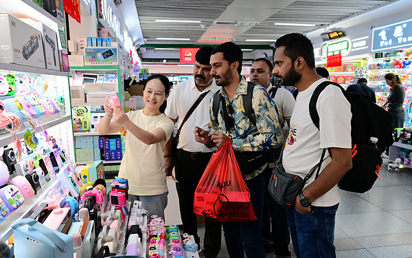 شي‌ جين پينګ: د يي وو ښار د پرمختګ تجربه دې راغونډې او وکارول شي