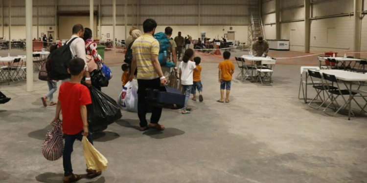 بهرنیو چارو وزارت: قطر کې مېشت افغان کډوال دې هېواد ته راستانه شي