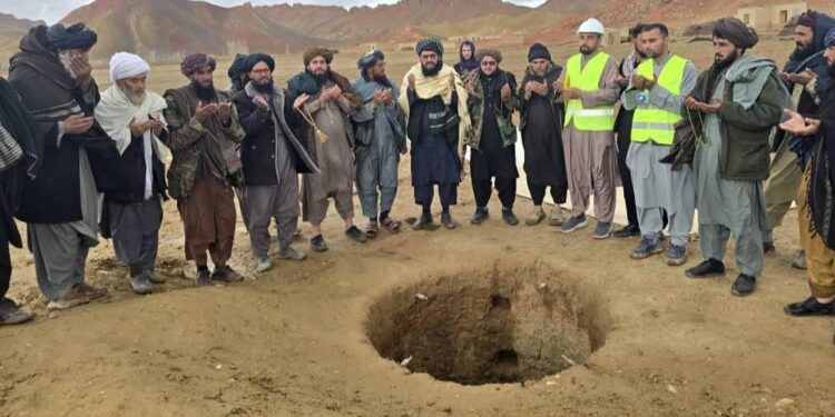 غور کې د اوبو رسولو د پنځو شبکو د جوړولو چارې پیل شوې