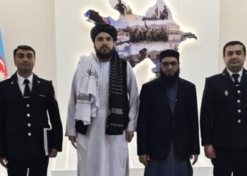 اذربایجان کې افغان سفیر د کډوالۍ ادارې له مشر سره کتلي