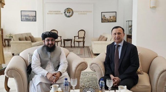 په جاکارتا کې افغان سفیر د ازبکستان له سفیر سره کتلي