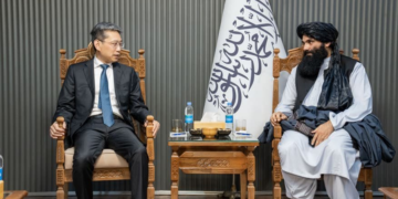 د کورنیو چارو وزیر کابل کې د چین له سفیر سره کتلي