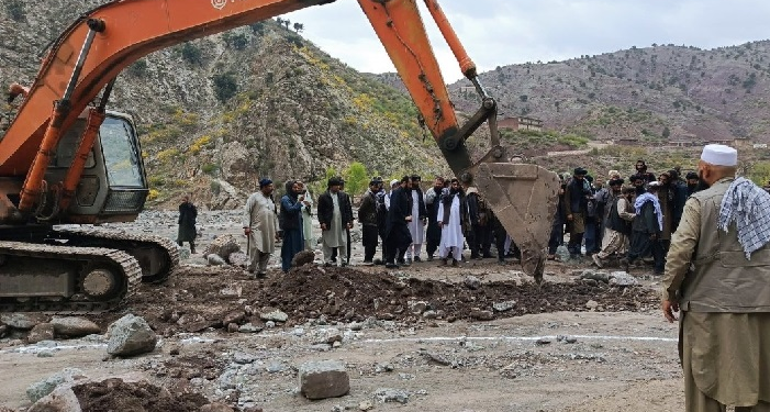 لوګر؛ د ۲۳ میلیونه افغانیو په لګښت د یوه پل د جوړولو چارې پیل شوې