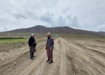 لوګر ولایت کې د ۳۰ کیلومتره سړک د بیارغولو چارې پیل شوې