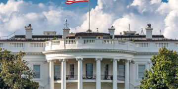 سپینه ماڼۍ: له ایران سره حساسې خبرې به د رسنیو له لارې ونه شي