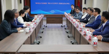 افغانستان او چین د سوداګریزو اړیکو پر پراختیا هوکړه وکړه