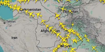 د افغانستان له فضا څخه هر اونۍ ۲۰۰۰ الوتکې تیږیږي