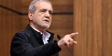 پزشکیان: د ژمنو ماتول او بندیزونه د ایران او امریکا د خبرو خنډ دي