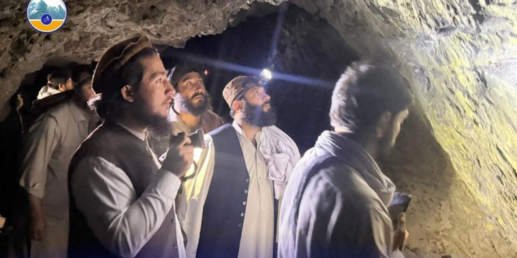 پنجشېر؛ د ۲ ولسوالیو په کانونو کې له ۵ زرو ډېر کارګر کار کوي