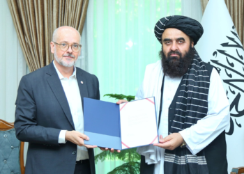 امیرخان متقي د سره صلیب نړیوالې کمېټې د نوي مشر باورلیک ترلاسه کړ