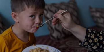 سېف د چلډرن: ۱۵۳ میلیونه ماشومان د خوړو له کمښت سره مخ دي