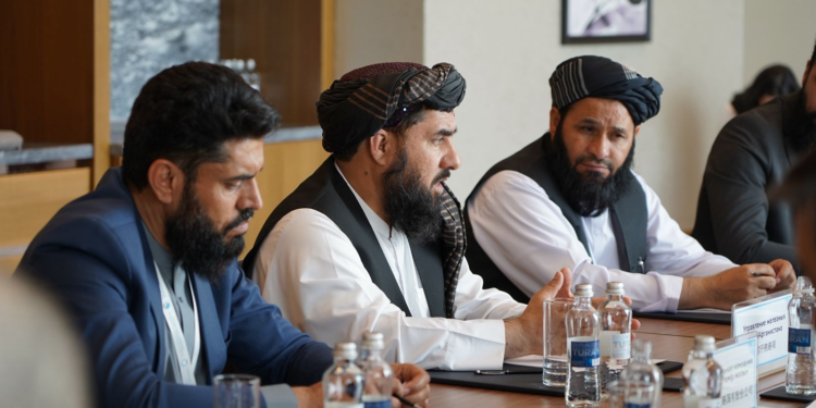 افغان پلاوي په استانه کې د اوسپنې پټلۍ نړیواله غونډه کې ګډون وکړ