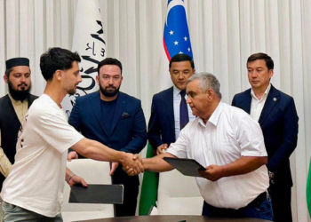 افغان او ازبک سوداګرو د ۲۱۰ میلیونه ډالرو په ارزښت تړونونه لاسلیک کړل