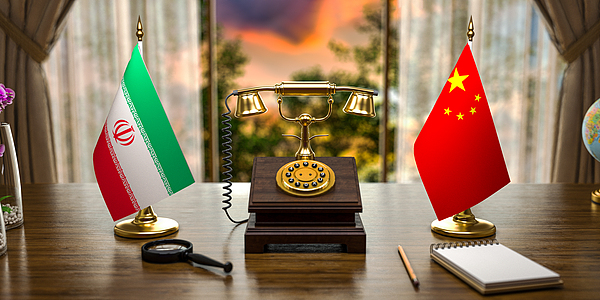 د چین او ايران بهرنيو چارو وزيرانو تليفوني خبرې وکړې